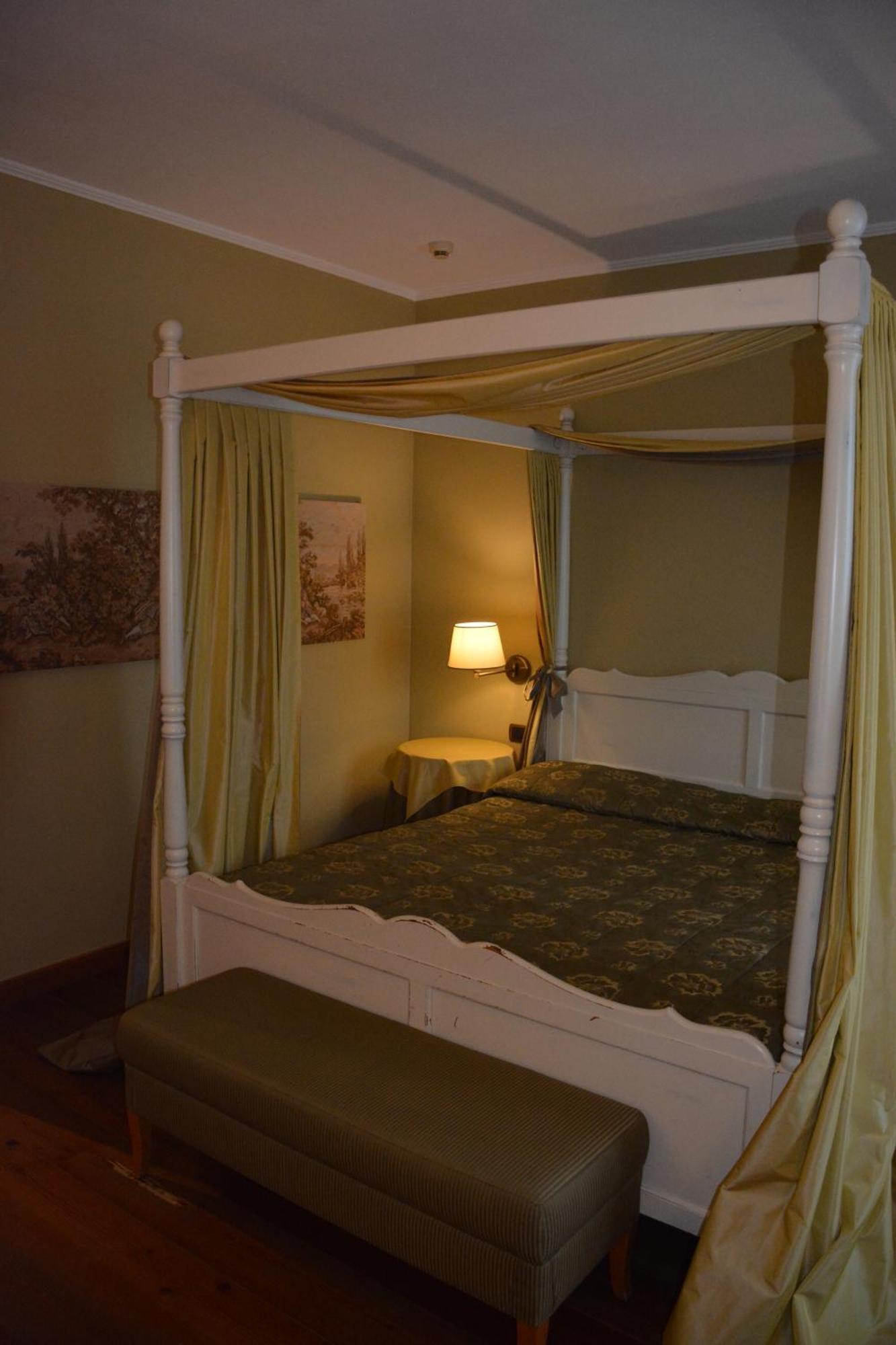 Romantic Hotel Furno San Francesco al Campo Exterior foto